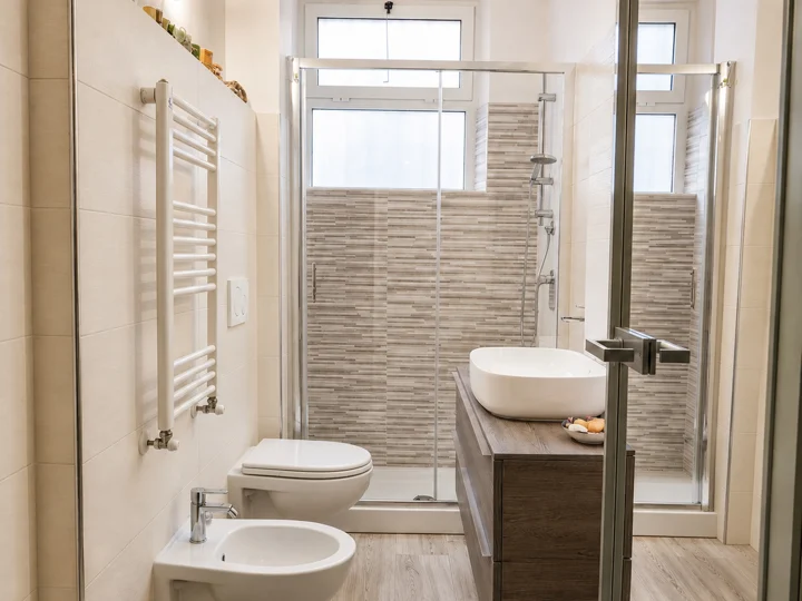 Il bagno con doccia